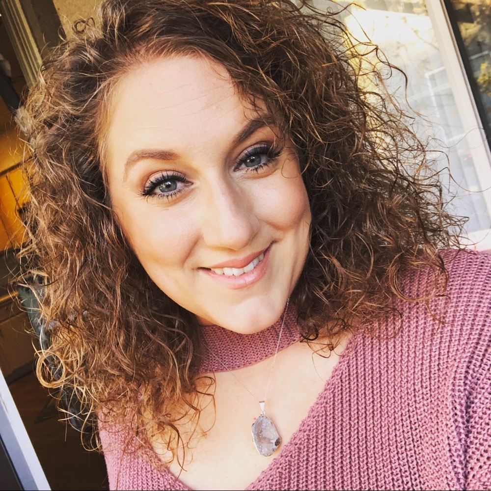 Meet your Posher, Lea